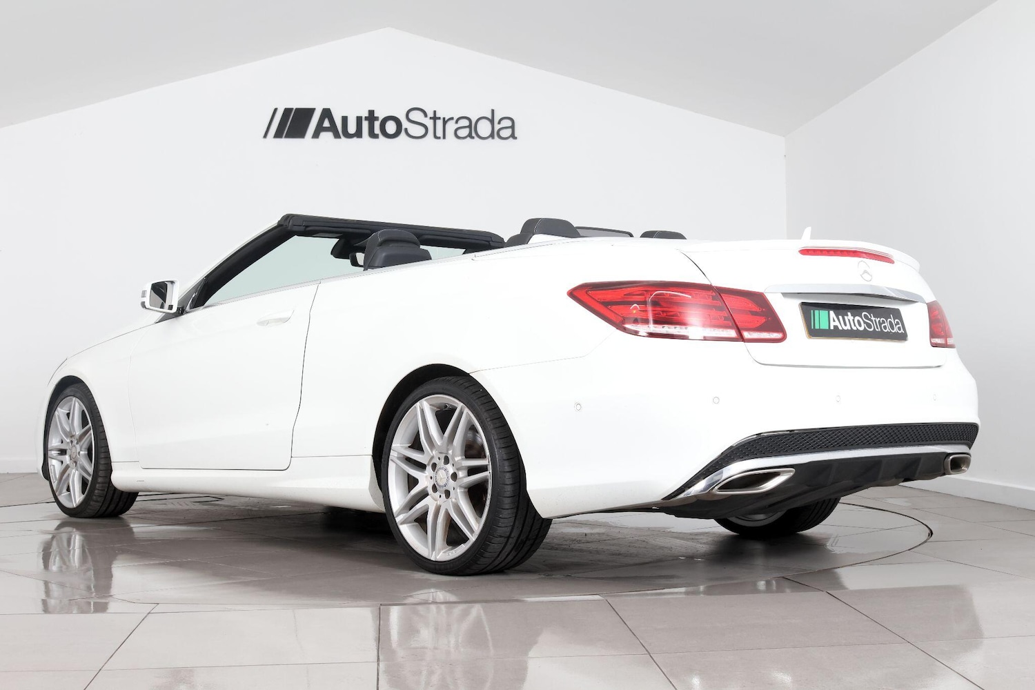 Used Mercedes-Benz E Class for sale - 76990997: Photo 19