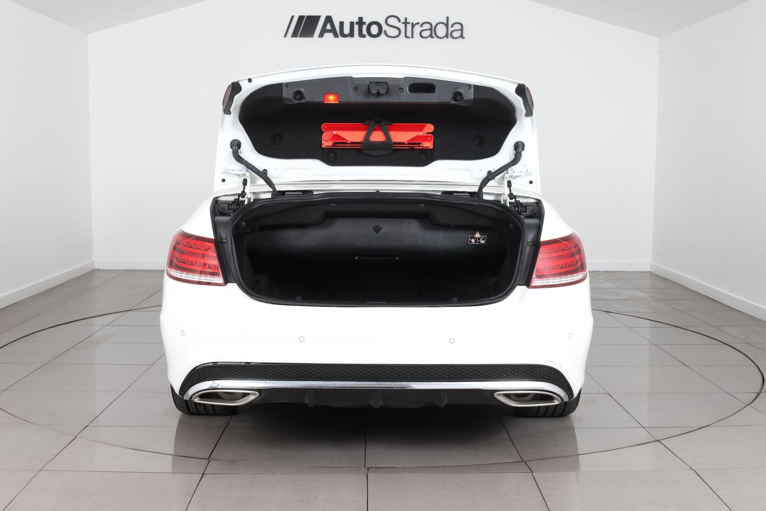 Used Mercedes-Benz E Class for sale - 76990997: Photo 20