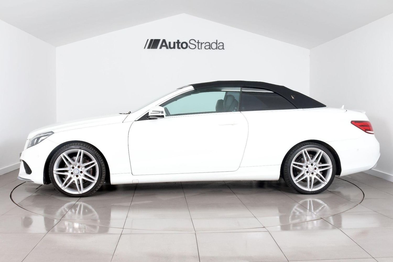 Used Mercedes-Benz E Class for sale - 76990997: Photo 26