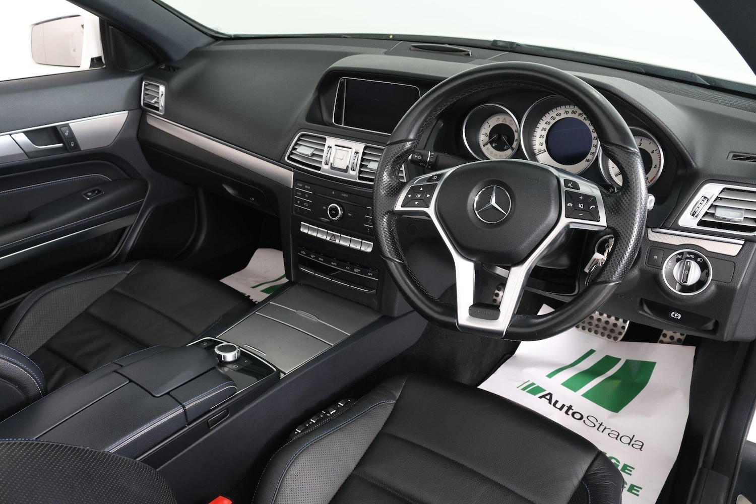 Used Mercedes-Benz E Class for sale - 76990997: Photo 3