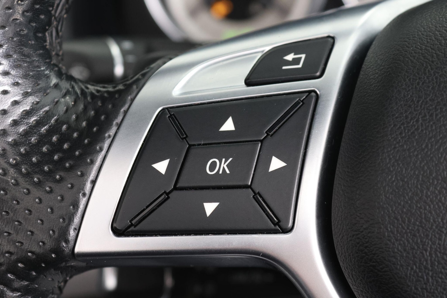 Used Mercedes-Benz E Class for sale - 76990997: Photo 35