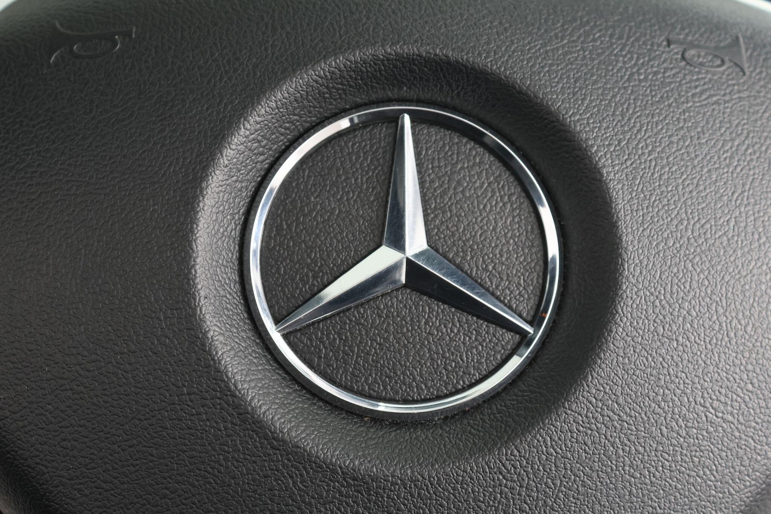 Used Mercedes-Benz E Class for sale - 76990997: Photo 36