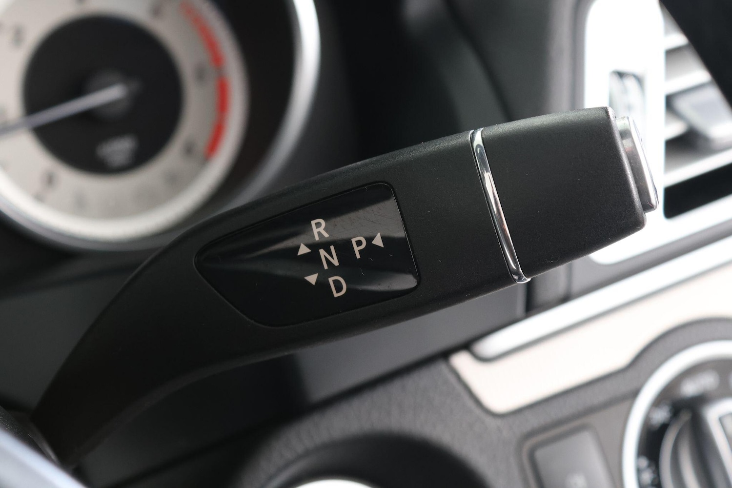 Used Mercedes-Benz E Class for sale - 76990997: Photo 40