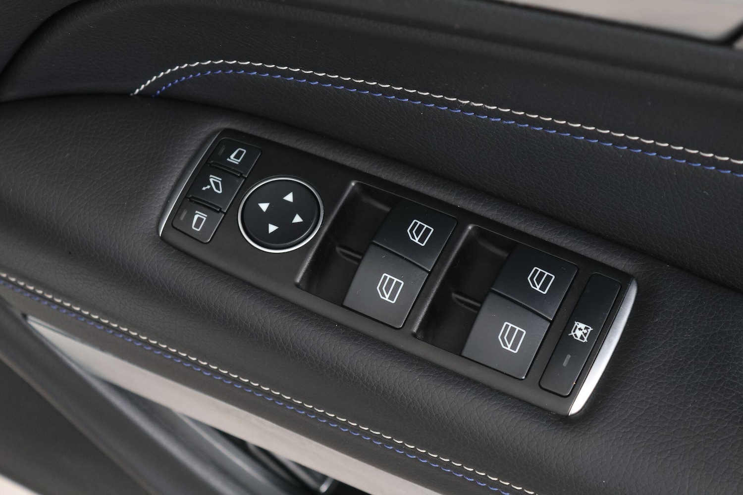 Used Mercedes-Benz E Class for sale - 76990997: Photo 51