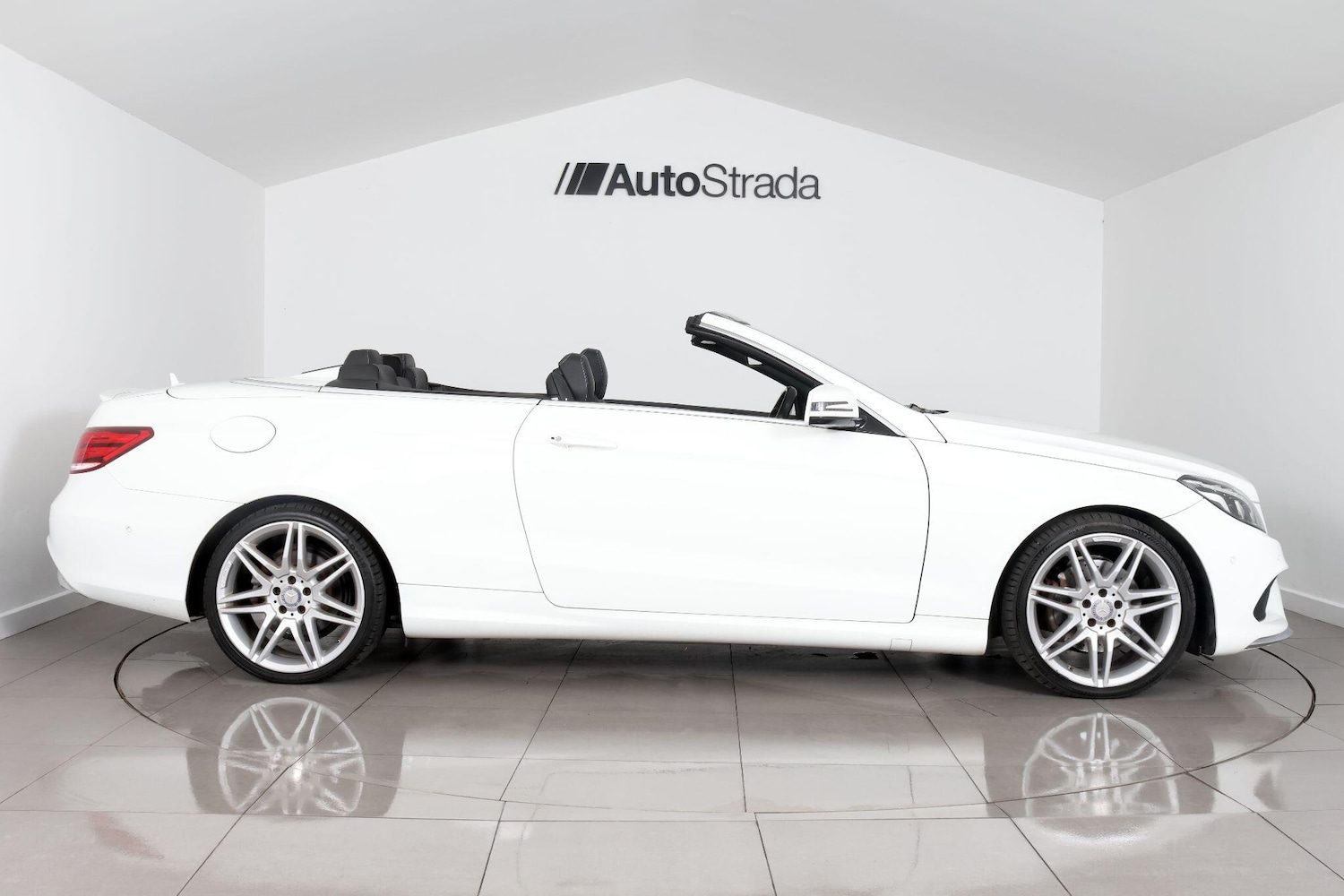 Used Mercedes-Benz E Class for sale - 76990997: Photo 7