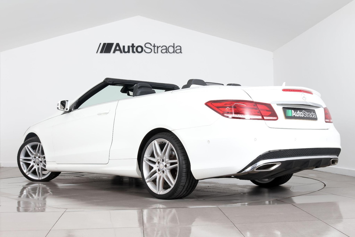 Used Mercedes-Benz E Class for sale - 76990997: Photo 9