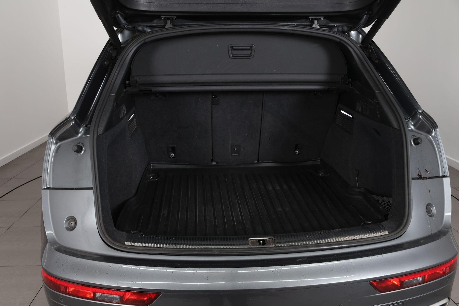 Used Audi Q5 2018 for sale - 77203355: Photo 95