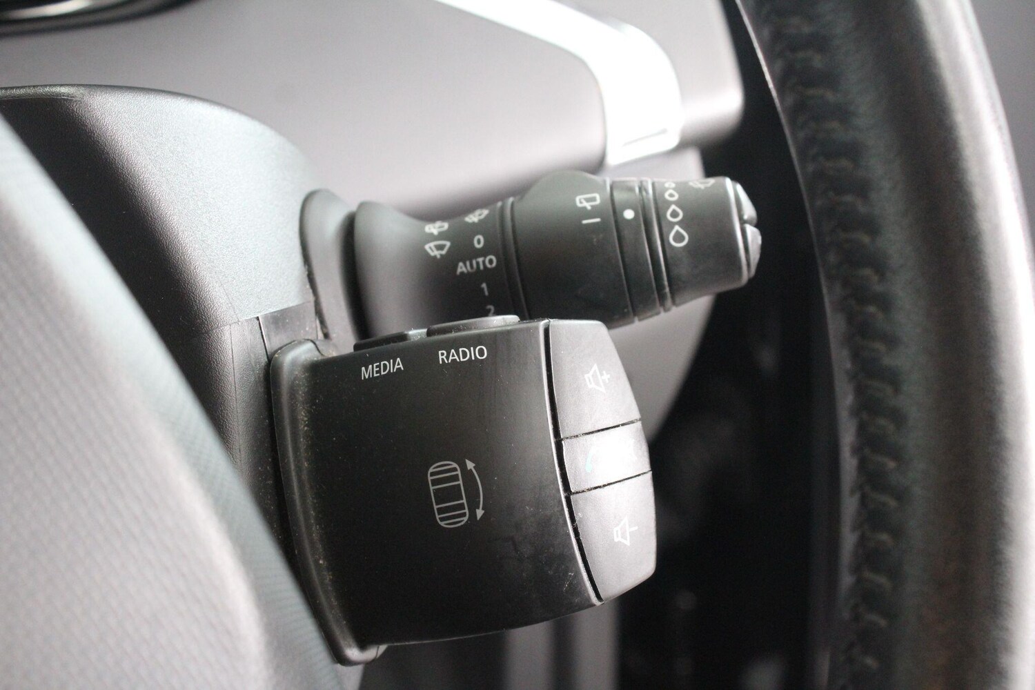 Used Renault Zoe for sale - 76995055: Photo 30