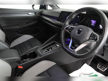 Used Volkswagen Golf 2021 for sale - 77202615: Photo