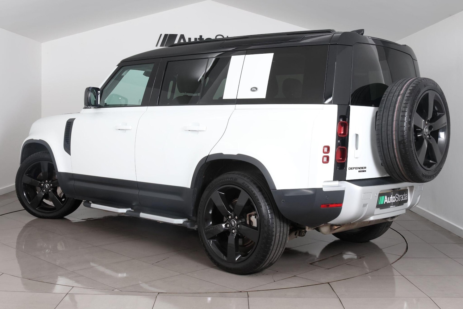 Used Land Rover Defender 2020 for sale - 77345396: Photo 10