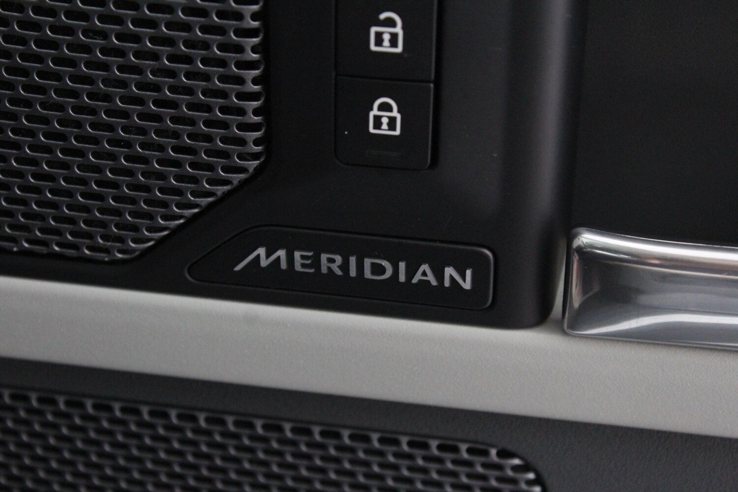 Used Land Rover Defender 2020 for sale - 77345396: Photo 39