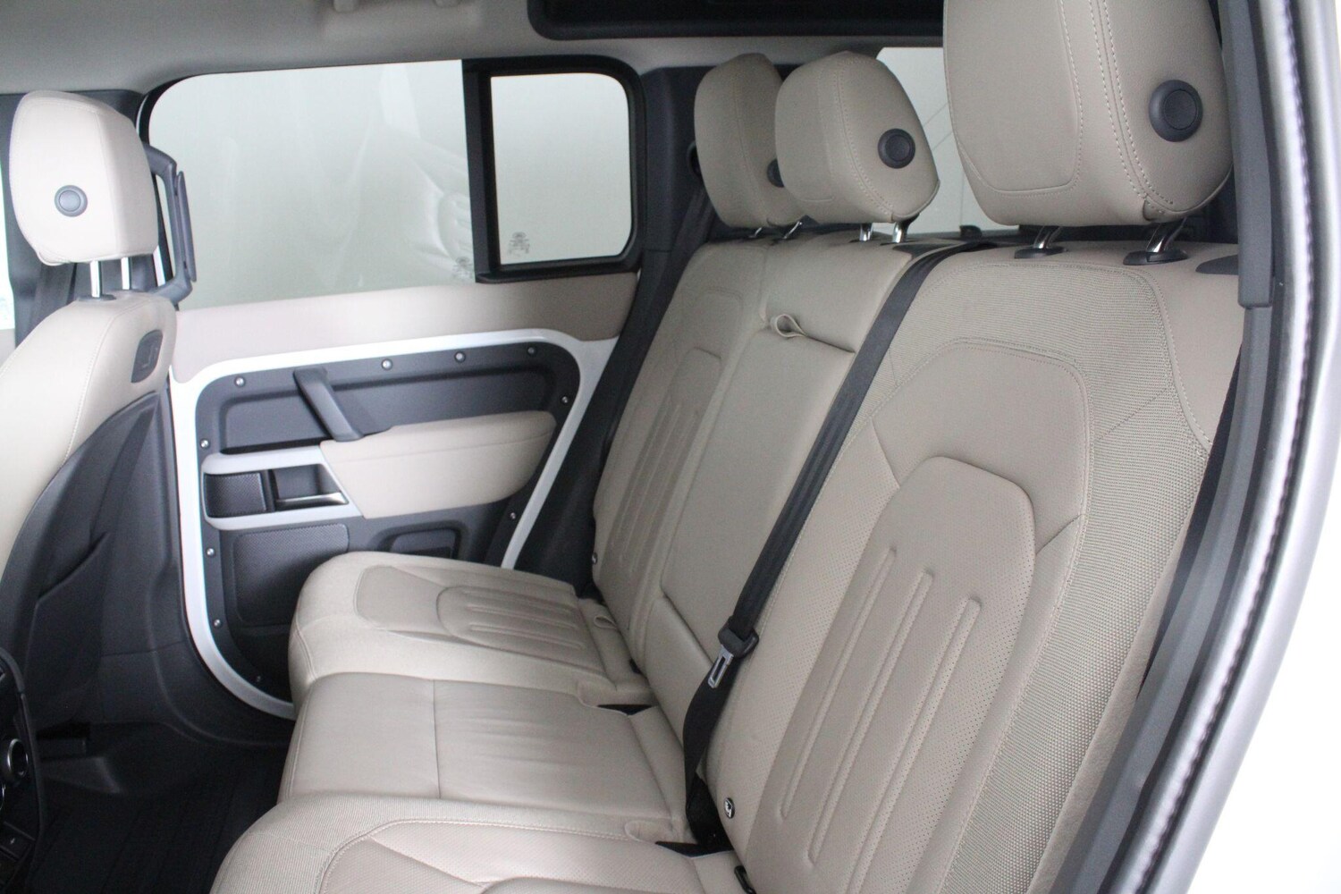 Used Land Rover Defender 2020 for sale - 77345396: Photo 61