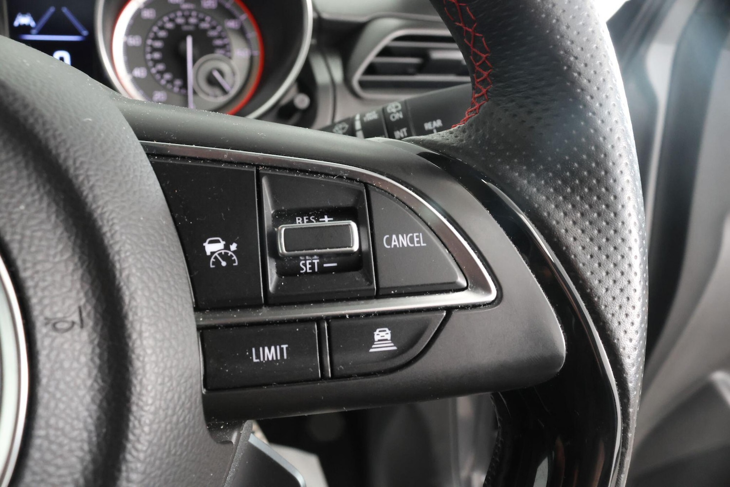 Used Suzuki Swift 2023 for sale - 77549504: Photo 21