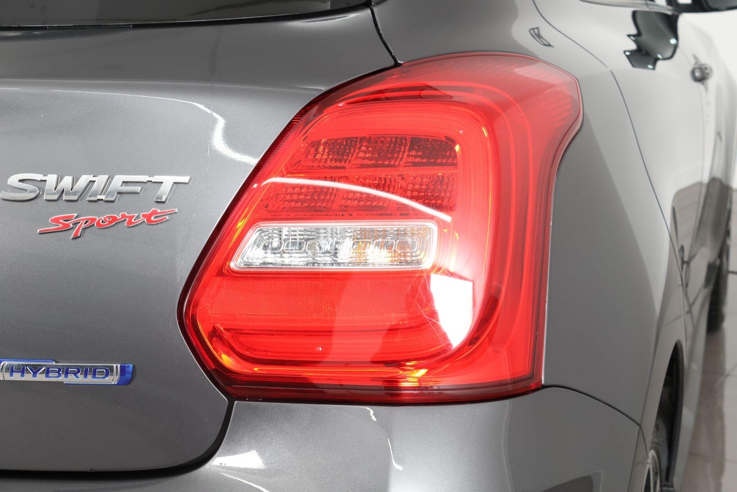 Used Suzuki Swift 2023 for sale - 77549504: Photo 59