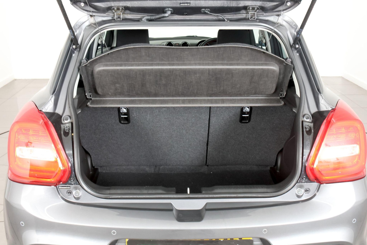 Used Suzuki Swift 2023 for sale - 77549504: Photo 60