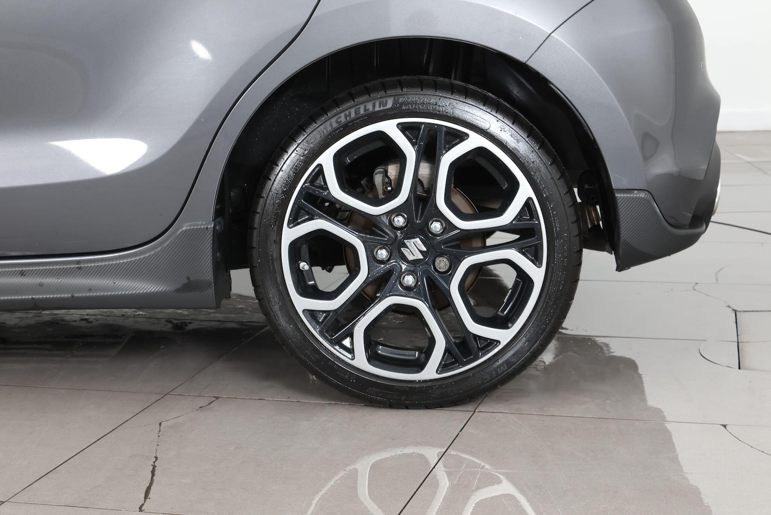 Used Suzuki Swift 2023 for sale - 77549504: Photo 64