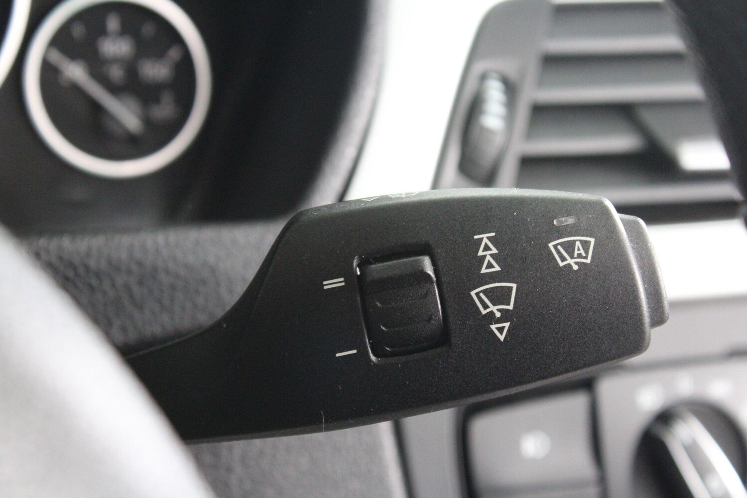 Used BMW 3 Series 2012 for sale - 76990676: Photo 29