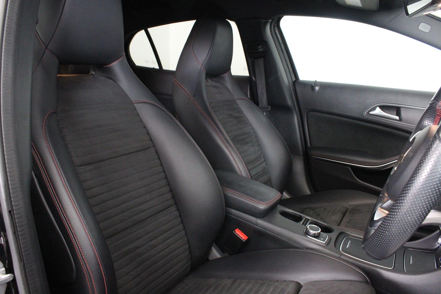 Used Mercedes-Benz GLA 2019 for sale - 76994506: Photo 59