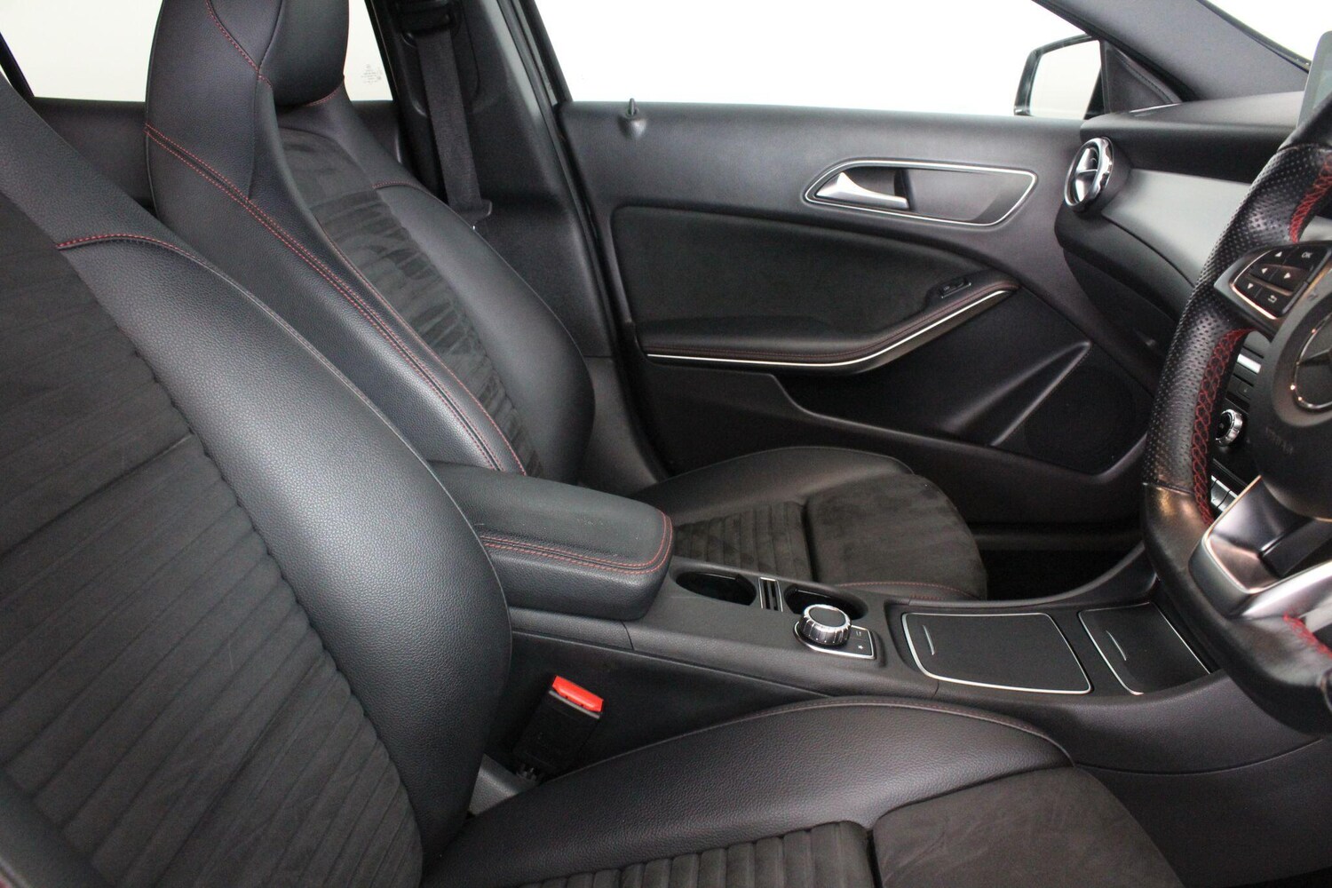 Used Mercedes-Benz GLA 2019 for sale - 76994506: Photo 60