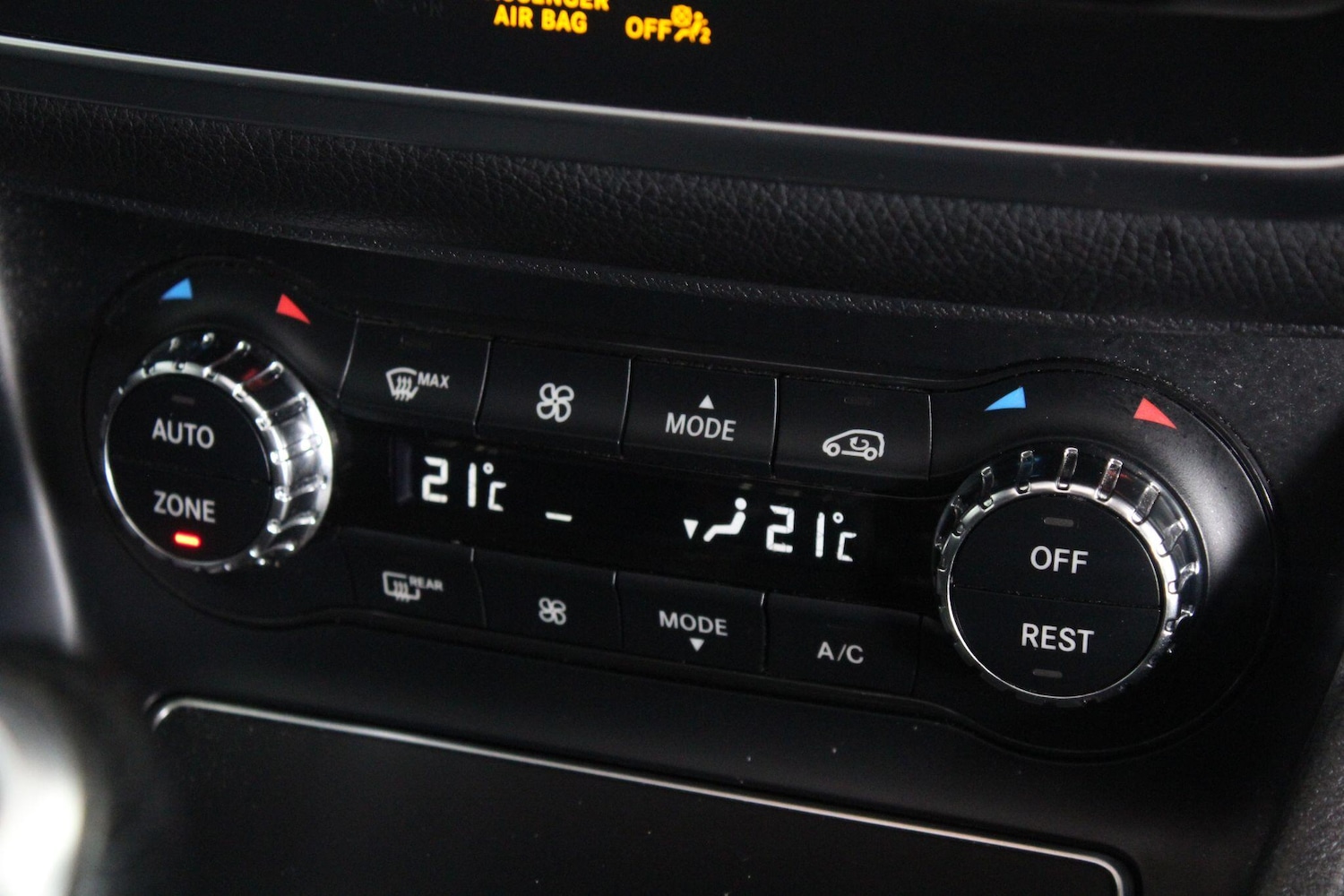 Used Mercedes-Benz GLA 2018 for sale - 76993625: Photo 47