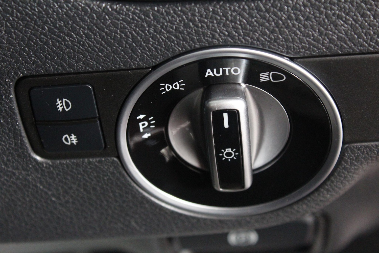 Used Mercedes-Benz GLA 2018 for sale - 76993625: Photo 56