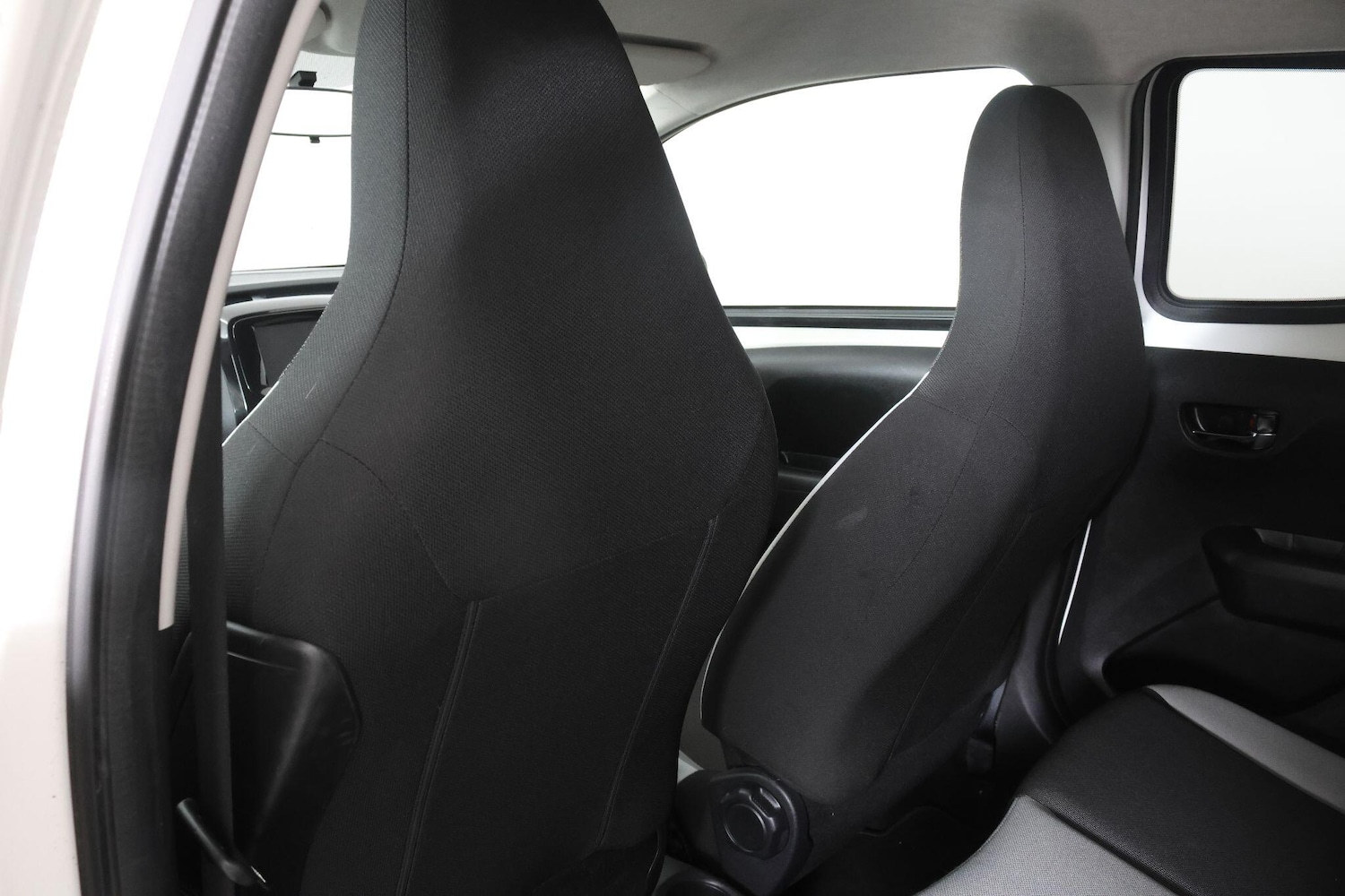 Used Toyota AYGO 2017 for sale - 77255549: Photo 56