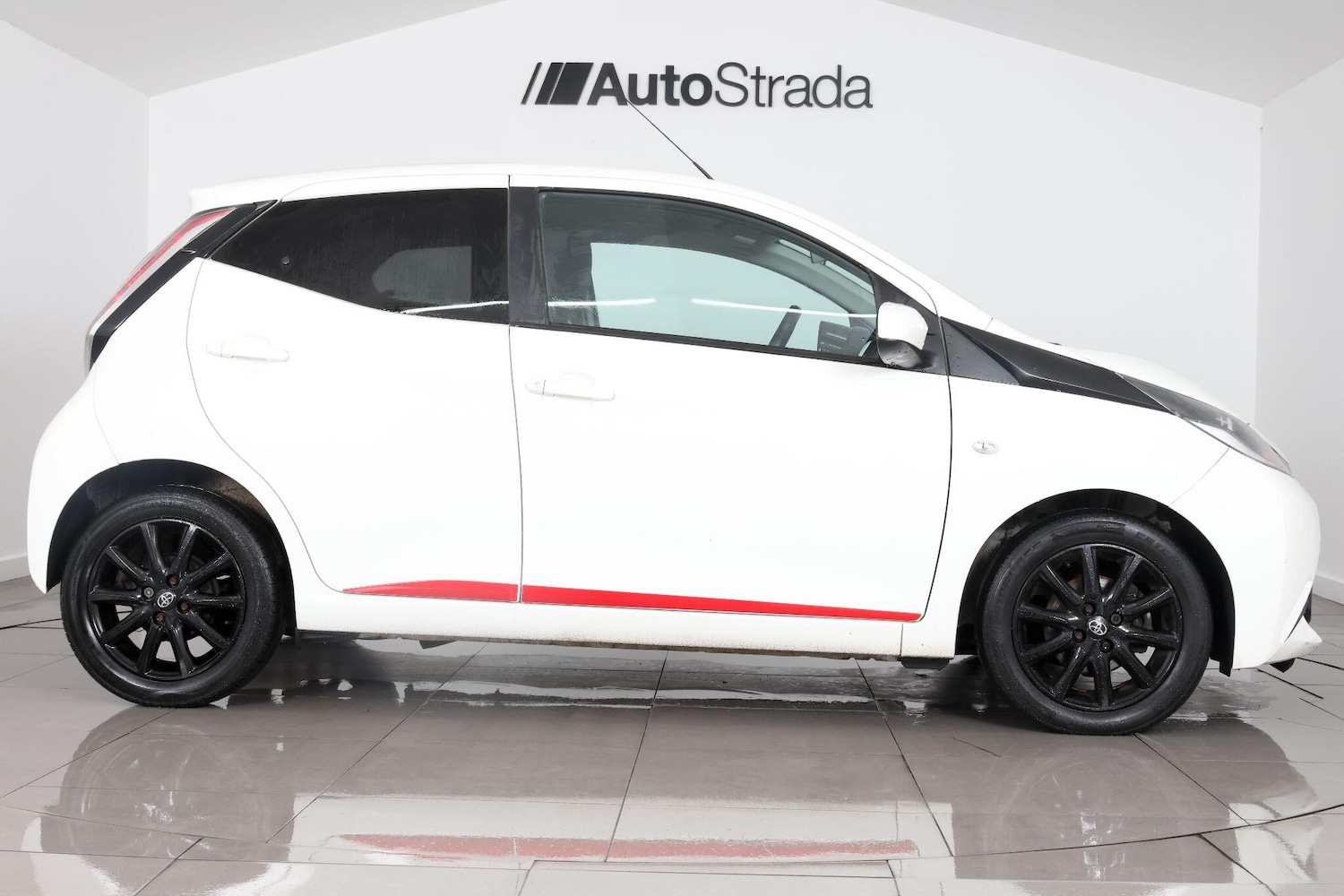 Used Toyota AYGO 2017 for sale - 77255549: Photo 7