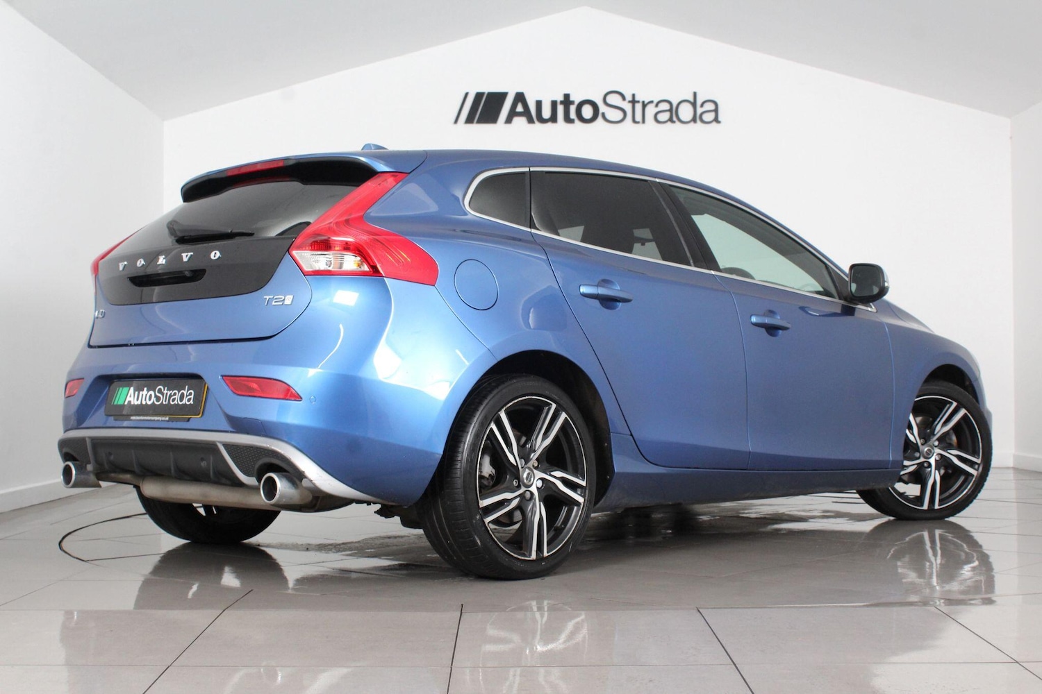 Used Volvo V40 2019 for sale - 76993618: Photo 14