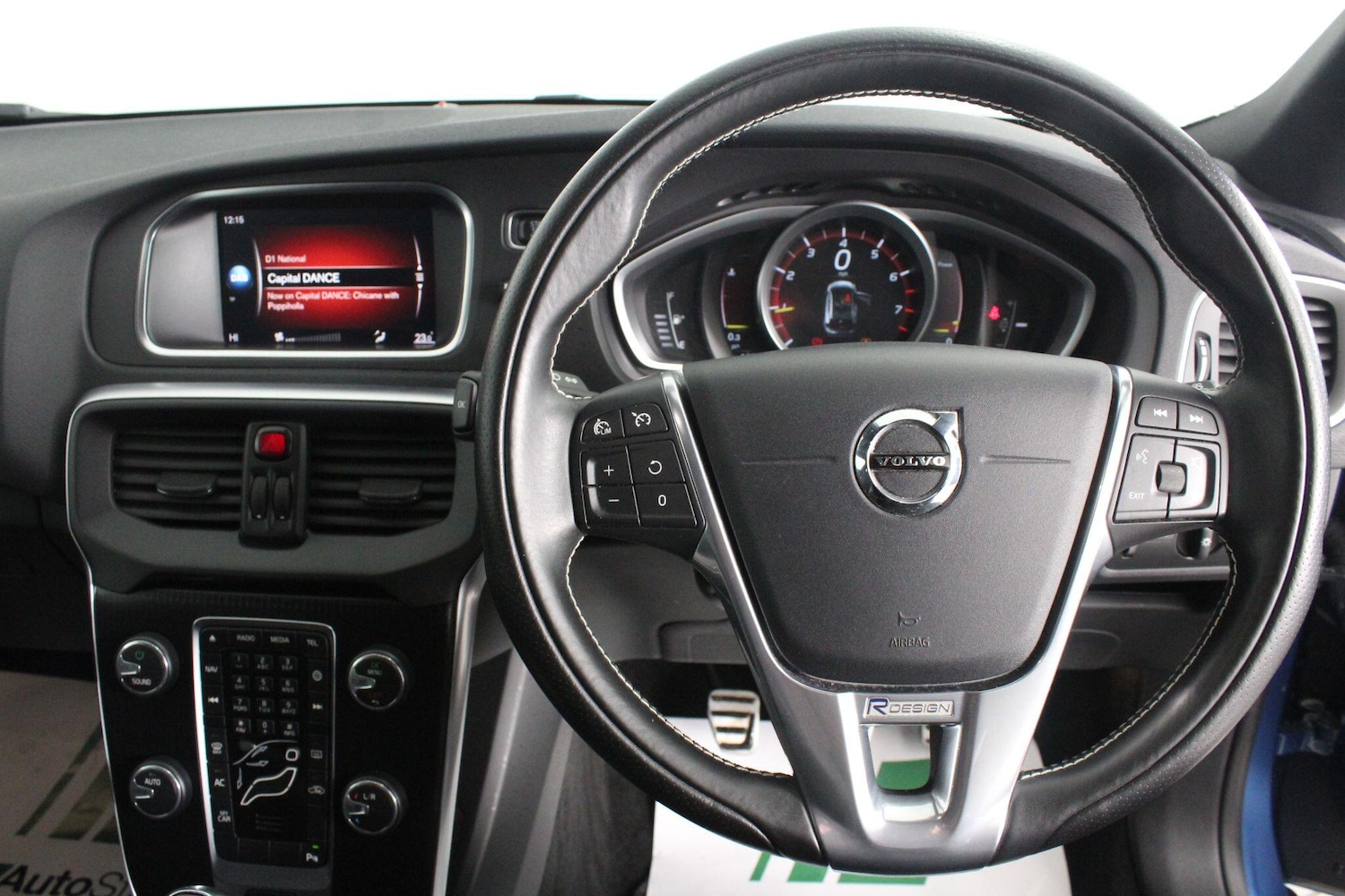 Used Volvo V40 2019 for sale - 76993618: Photo 24