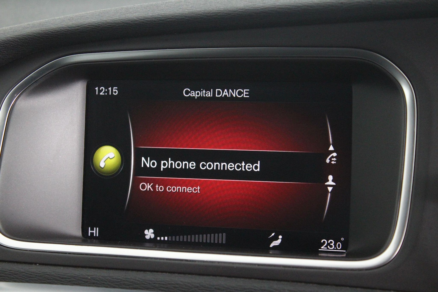 Used Volvo V40 2019 for sale - 76993618: Photo 34