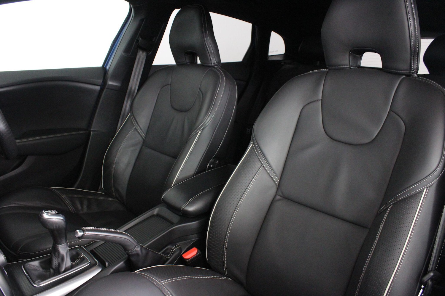 Used Volvo V40 2019 for sale - 76993618: Photo 46