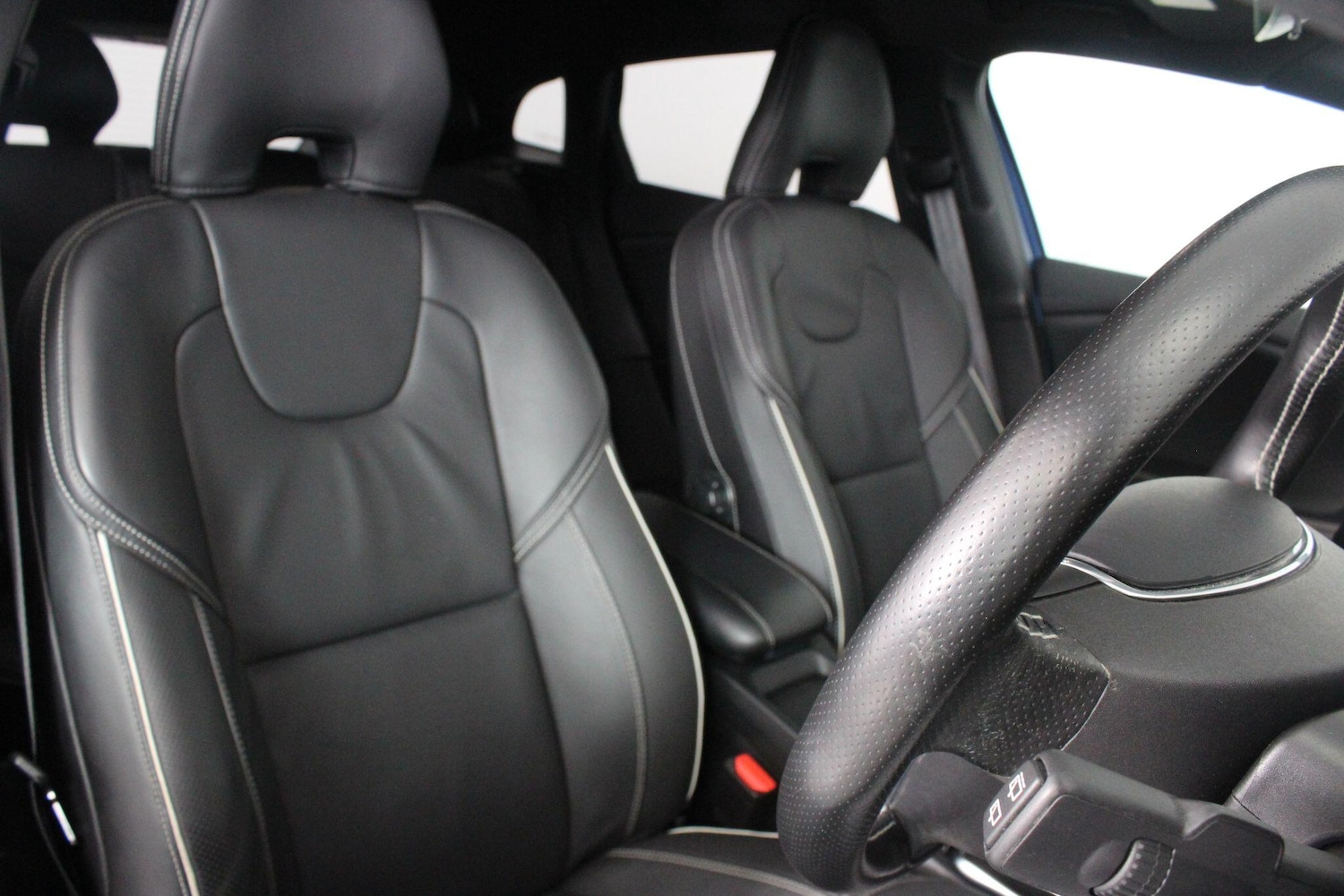 Used Volvo V40 2019 for sale - 76993618: Photo 47