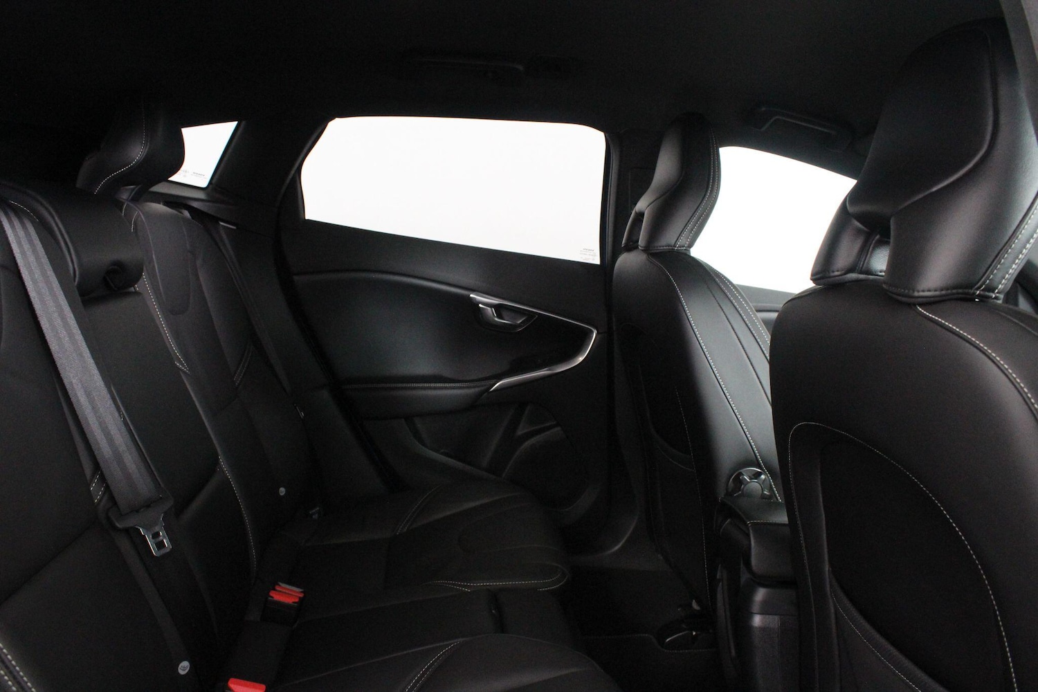 Used Volvo V40 2019 for sale - 76993618: Photo 55