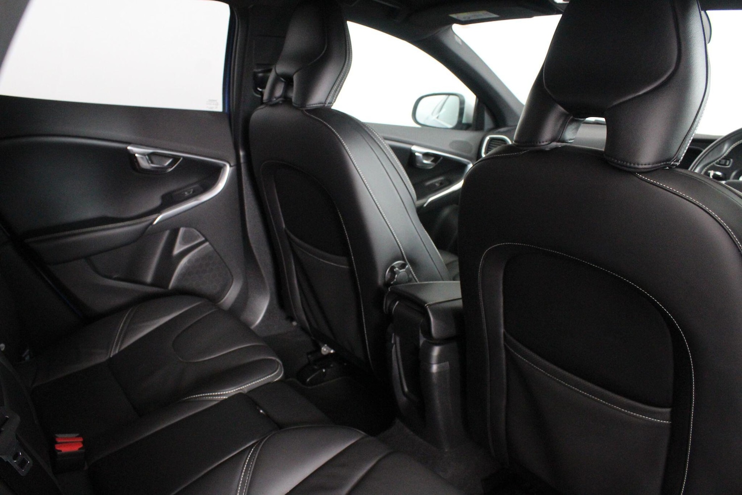 Used Volvo V40 2019 for sale - 76993618: Photo 56