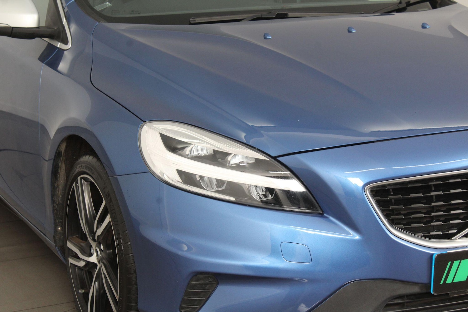 Used Volvo V40 2019 for sale - 76993618: Photo 60