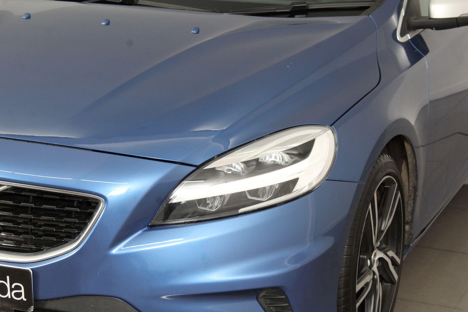 Used Volvo V40 2019 for sale - 76993618: Photo 61