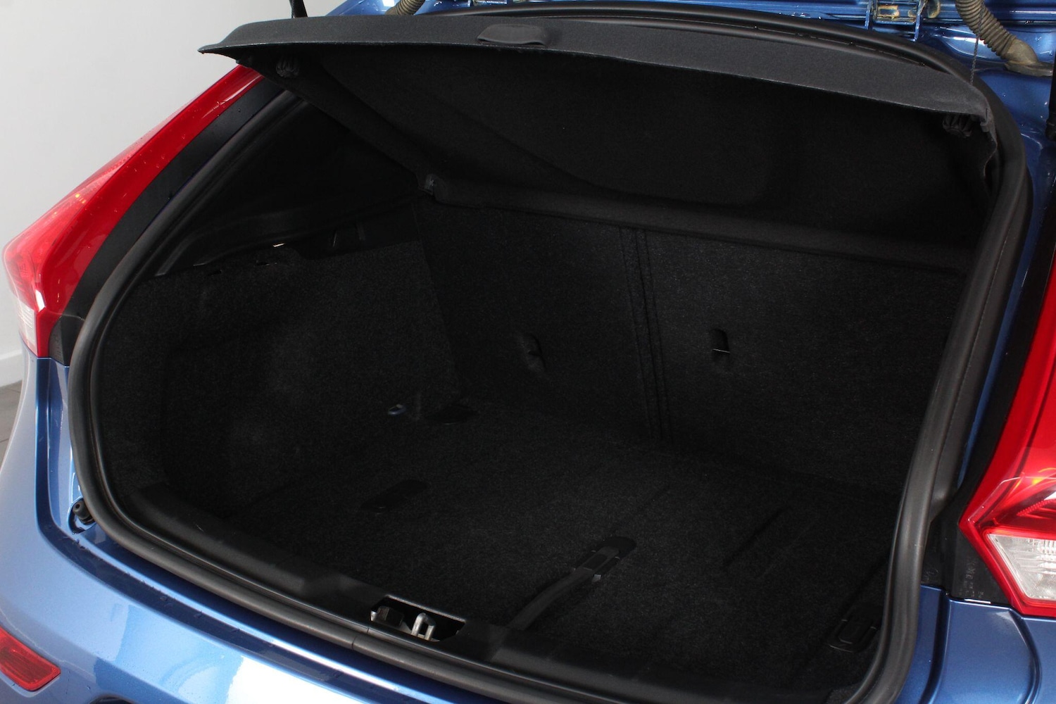 Used Volvo V40 2019 for sale - 76993618: Photo 66