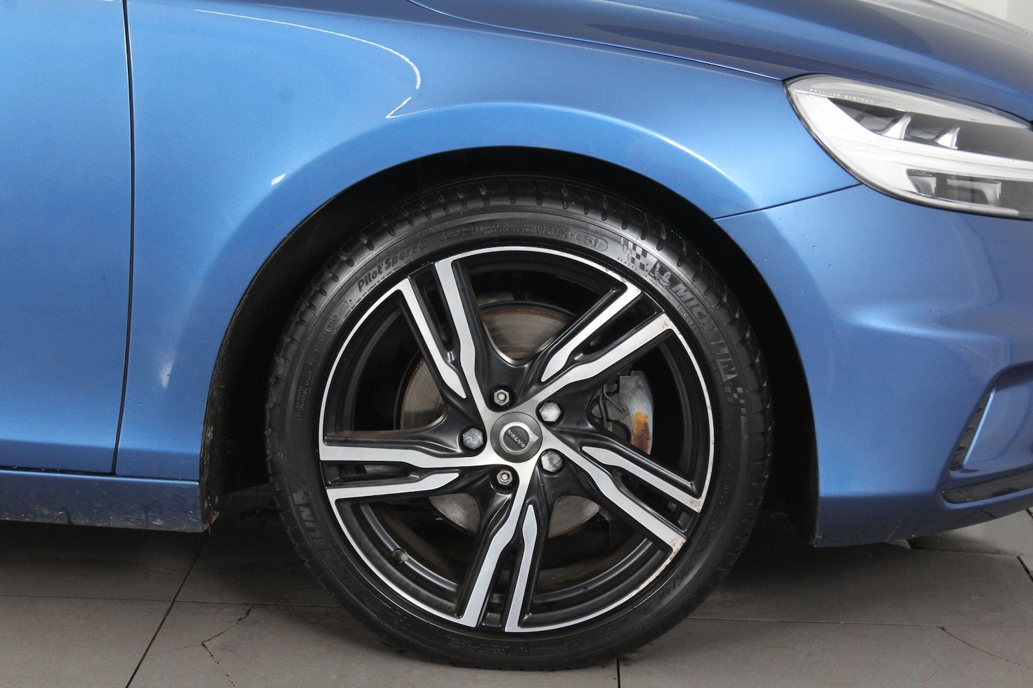 Used Volvo V40 2019 for sale - 76993618: Photo 68