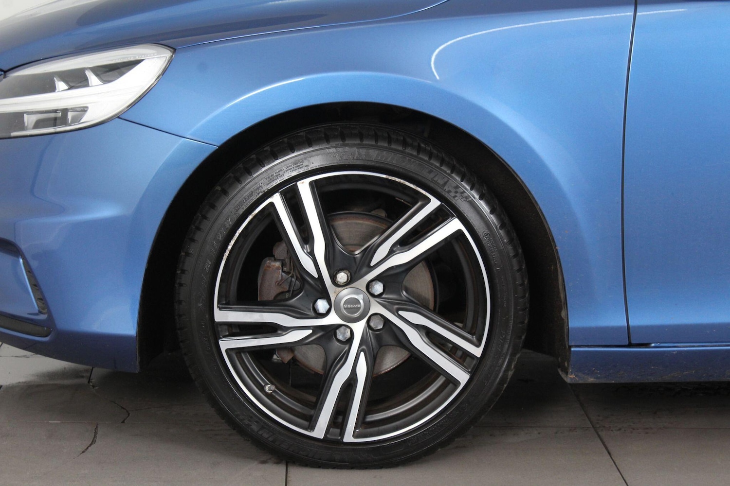 Used Volvo V40 2019 for sale - 76993618: Photo 69