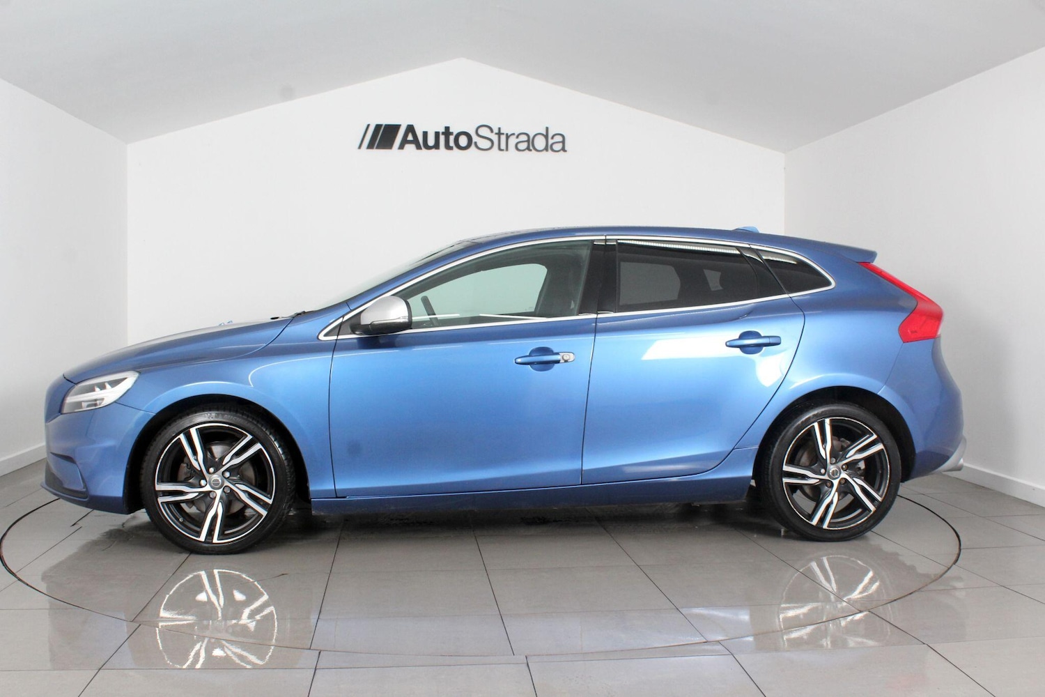 Used Volvo V40 2019 for sale - 76993618: Photo 9