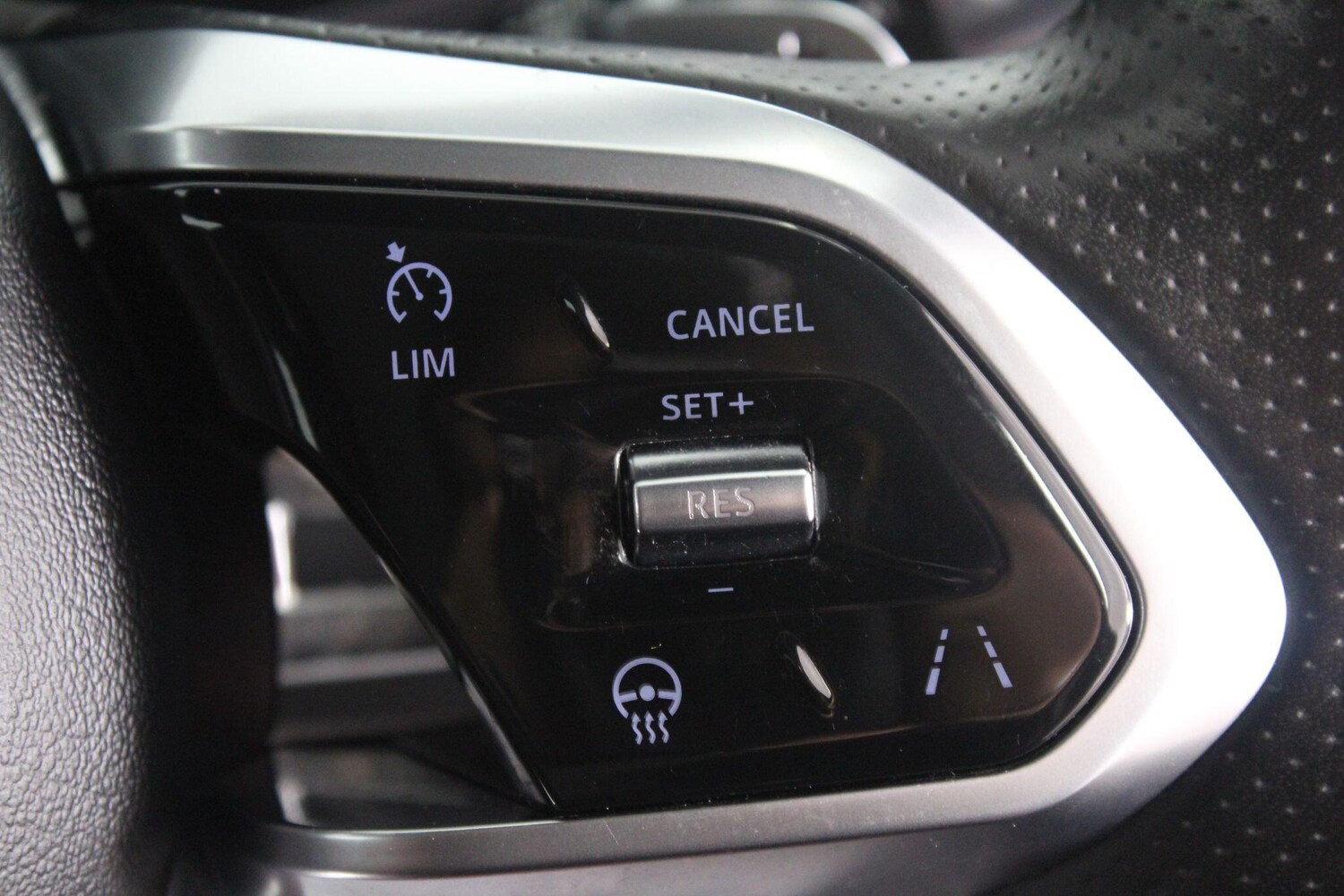 Used Jaguar F-Pace 2021 for sale - 76992848: Photo 27