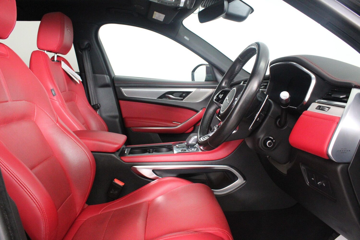 Used Jaguar F-Pace 2021 for sale - 76992848: Photo 50