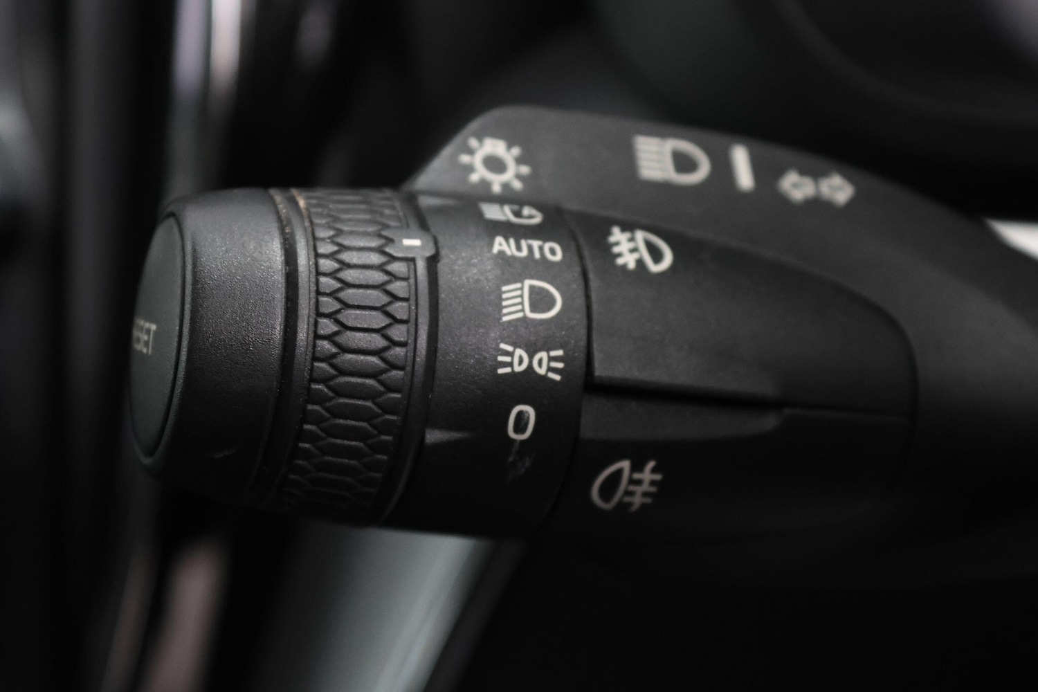 Used Volvo XC60 2018 for sale - 77120834: Photo 26