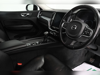 Used Volvo XC60 2018 for sale - 77120834: Photo