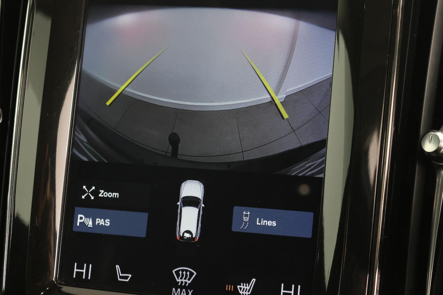 Used Volvo XC60 2018 for sale - 77120834: Photo 4