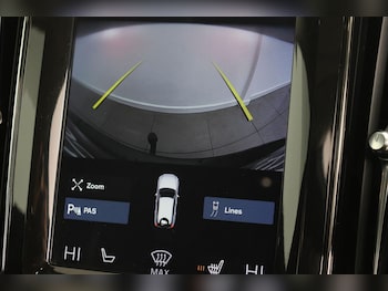 Used Volvo XC60 2018 for sale - 77120834: Photo