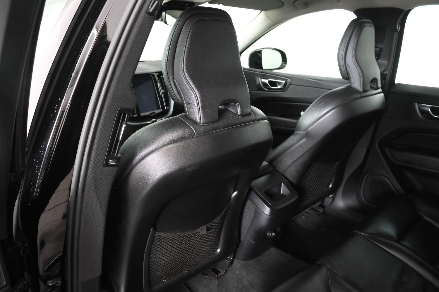 Used Volvo XC60 2018 for sale - 77120834: Photo 52