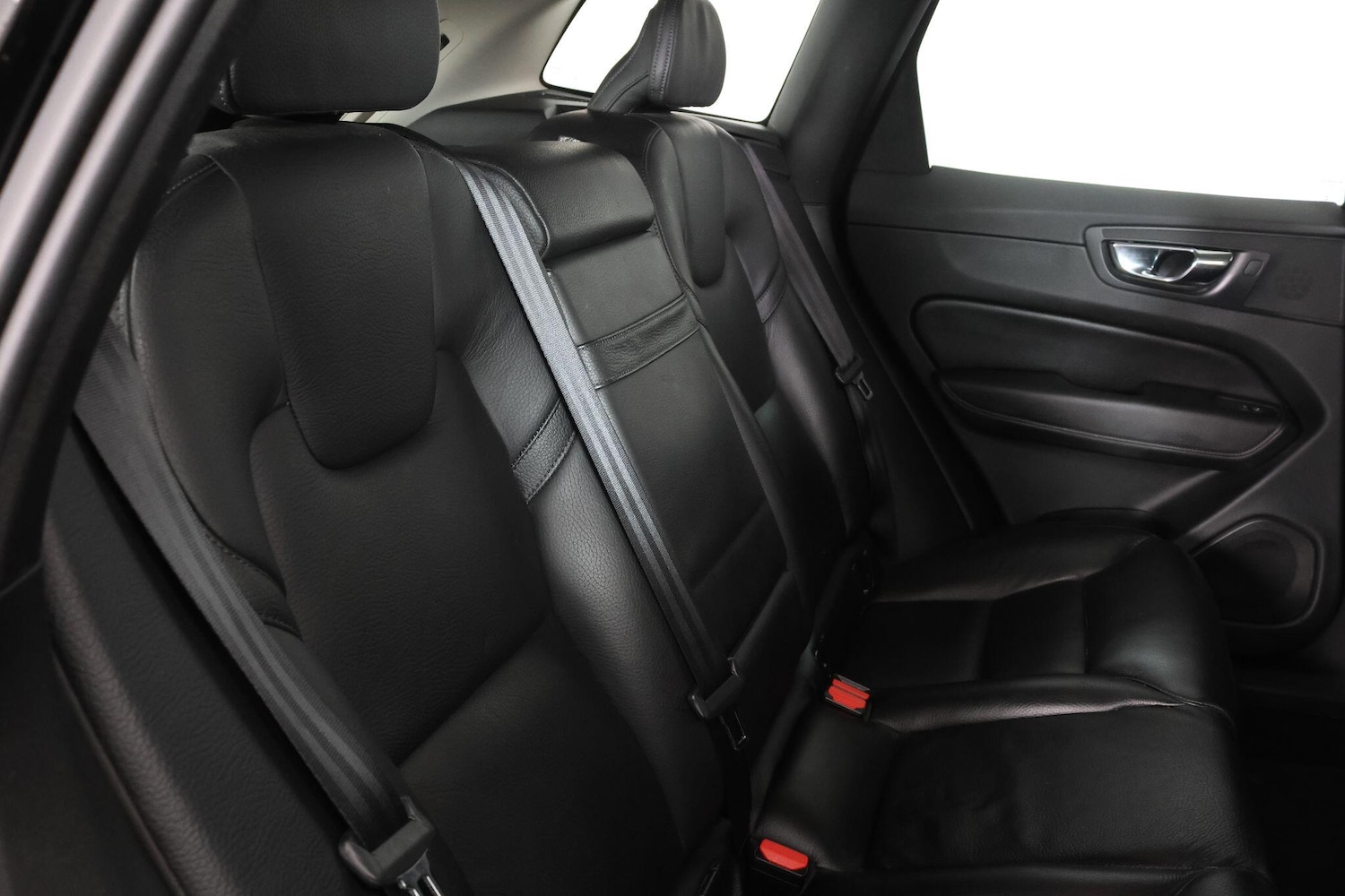 Used Volvo XC60 2018 for sale - 77120834: Photo 54