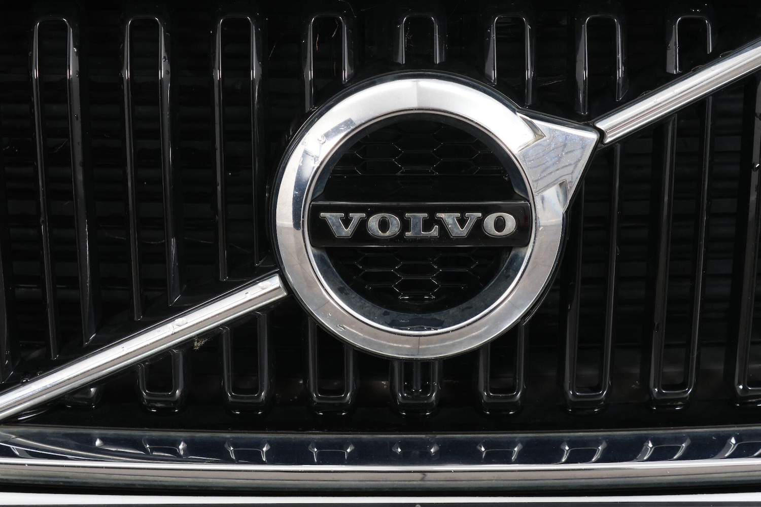 Used Volvo XC60 2018 for sale - 77120834: Photo 65