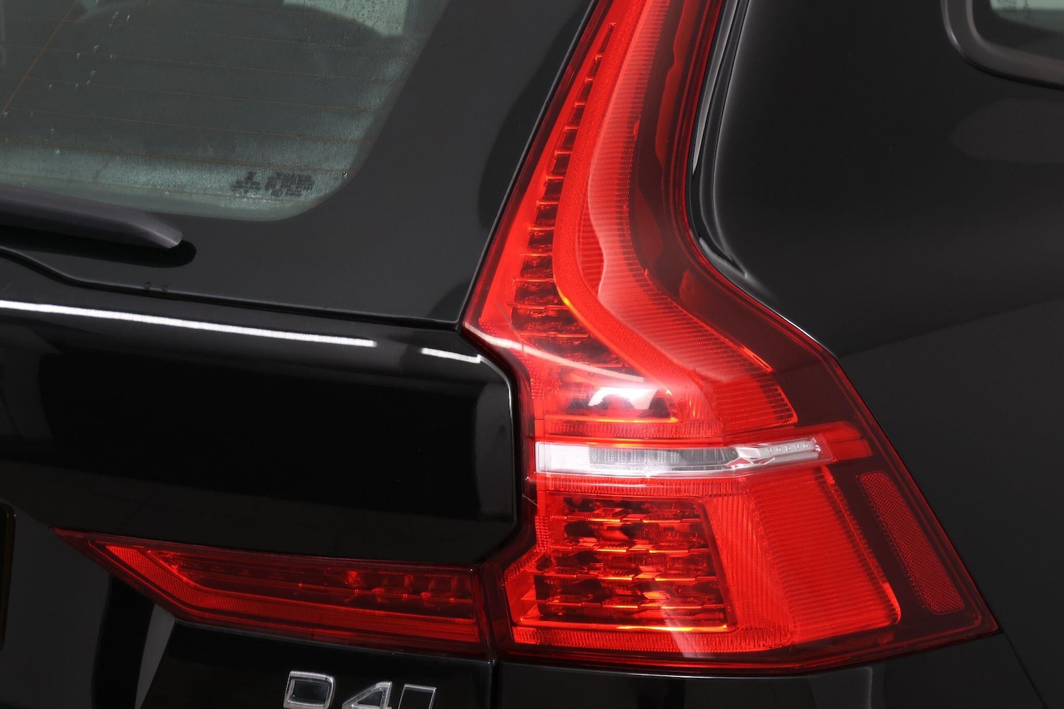 Used Volvo XC60 2018 for sale - 77120834: Photo 77